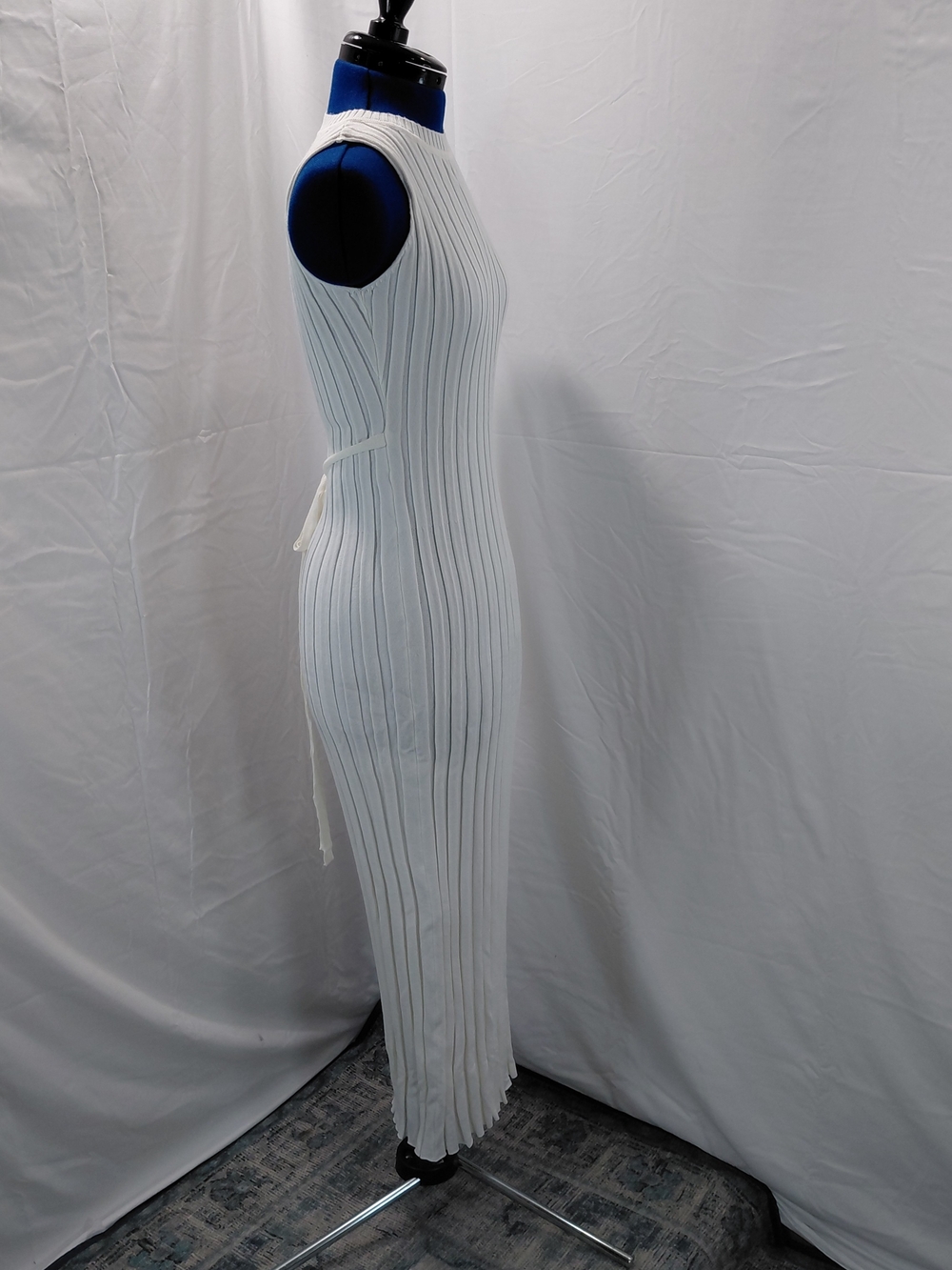 Commense White Ribbed Sleeveless Maxi - Picture 4 of 15